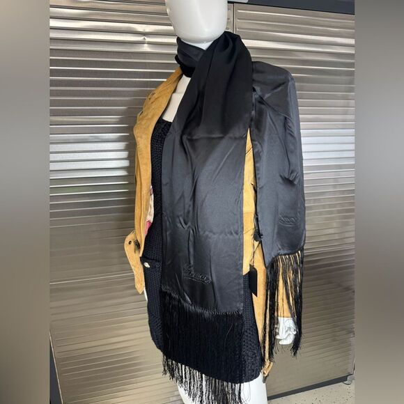 Gucci NWT Crystal Script Logo Velvet & Satin Fringe Scarf - Picture 1 of 10